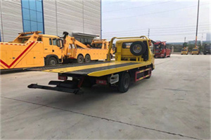 喇叭沟门非事故拖车