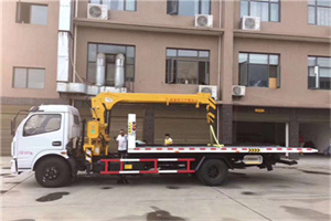 喇叭沟门附近汽车轮胎更换