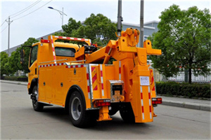 喇叭沟门高速路拖车费